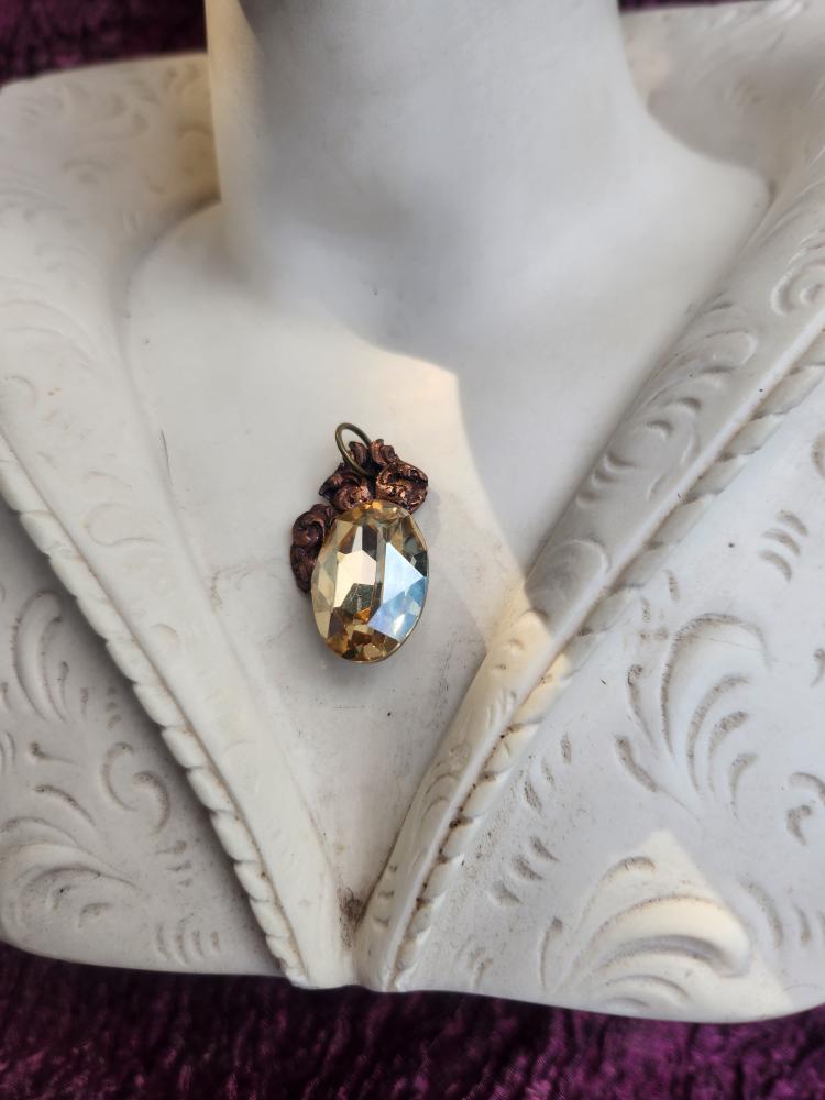 Arcane Resonance Collection – Handmade Copper Pendant with Light Amber Oval Crystal