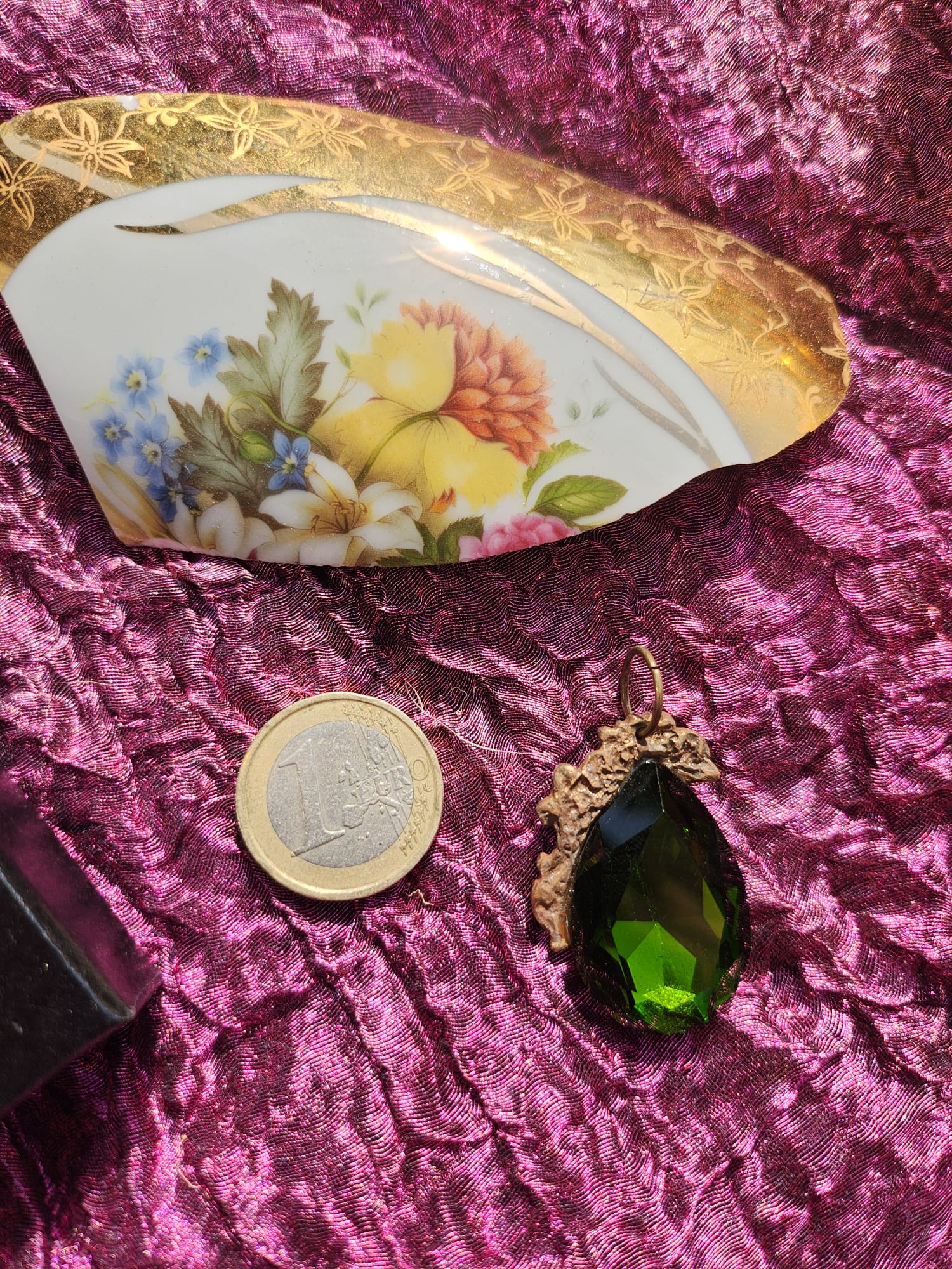 Emerald Green Teardrop Pendant – Bronze Forest Necklace – Witchy Jewelry – Handmade Fairycore Gift