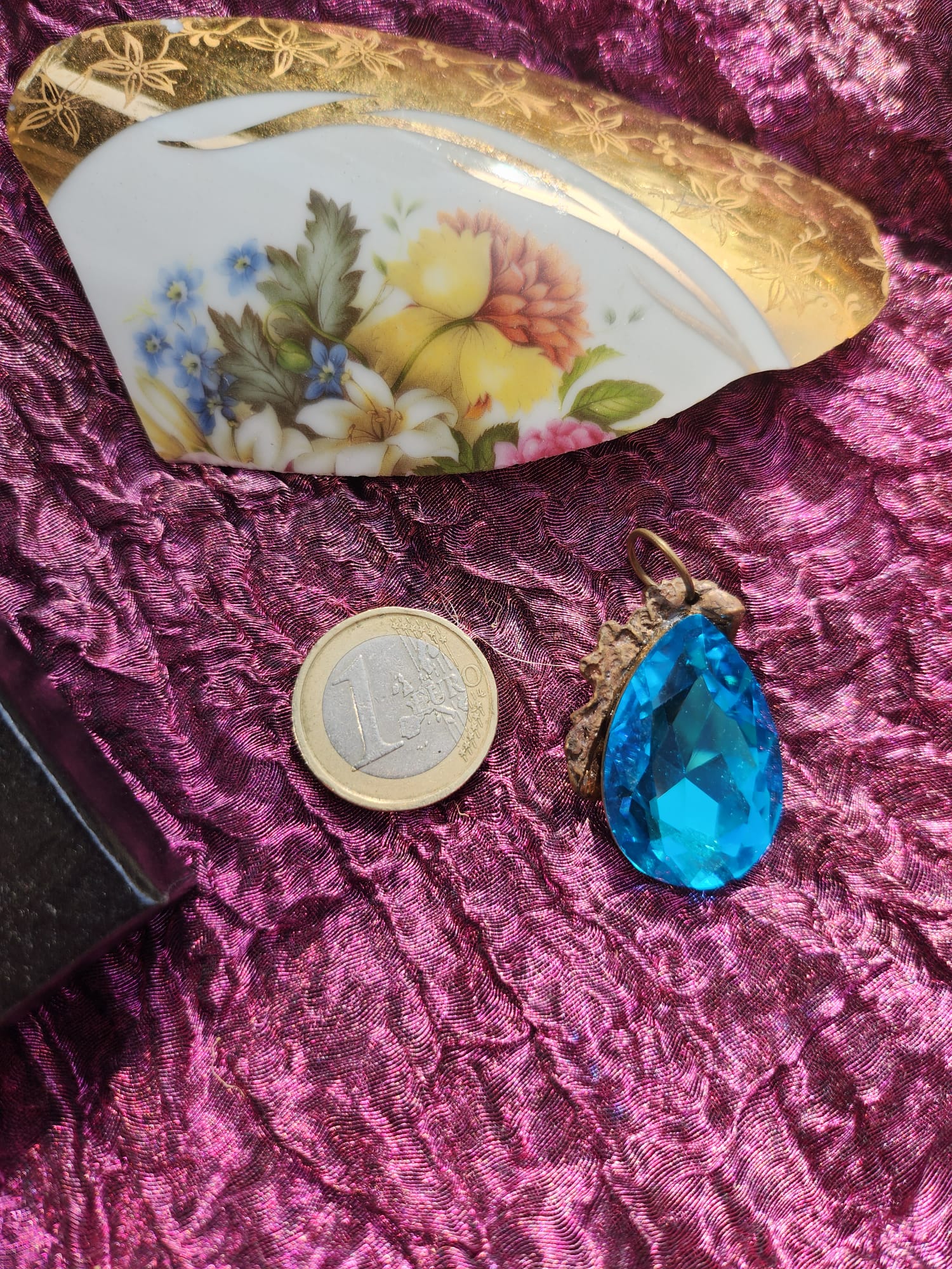 Teardrop Crystal Pendant – Royal Blue Bronze Necklace – Handmade Witchy Jewelry – Fairycore Gift for Her