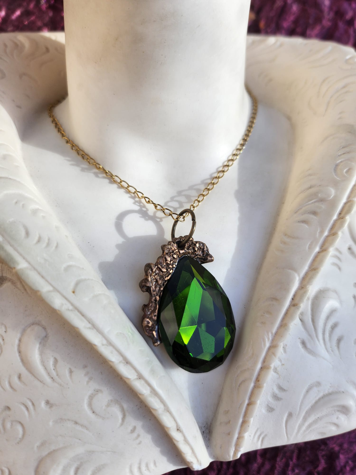 Emerald Green Teardrop Pendant – Bronze Forest Necklace – Witchy Jewelry – Handmade Fairycore Gift