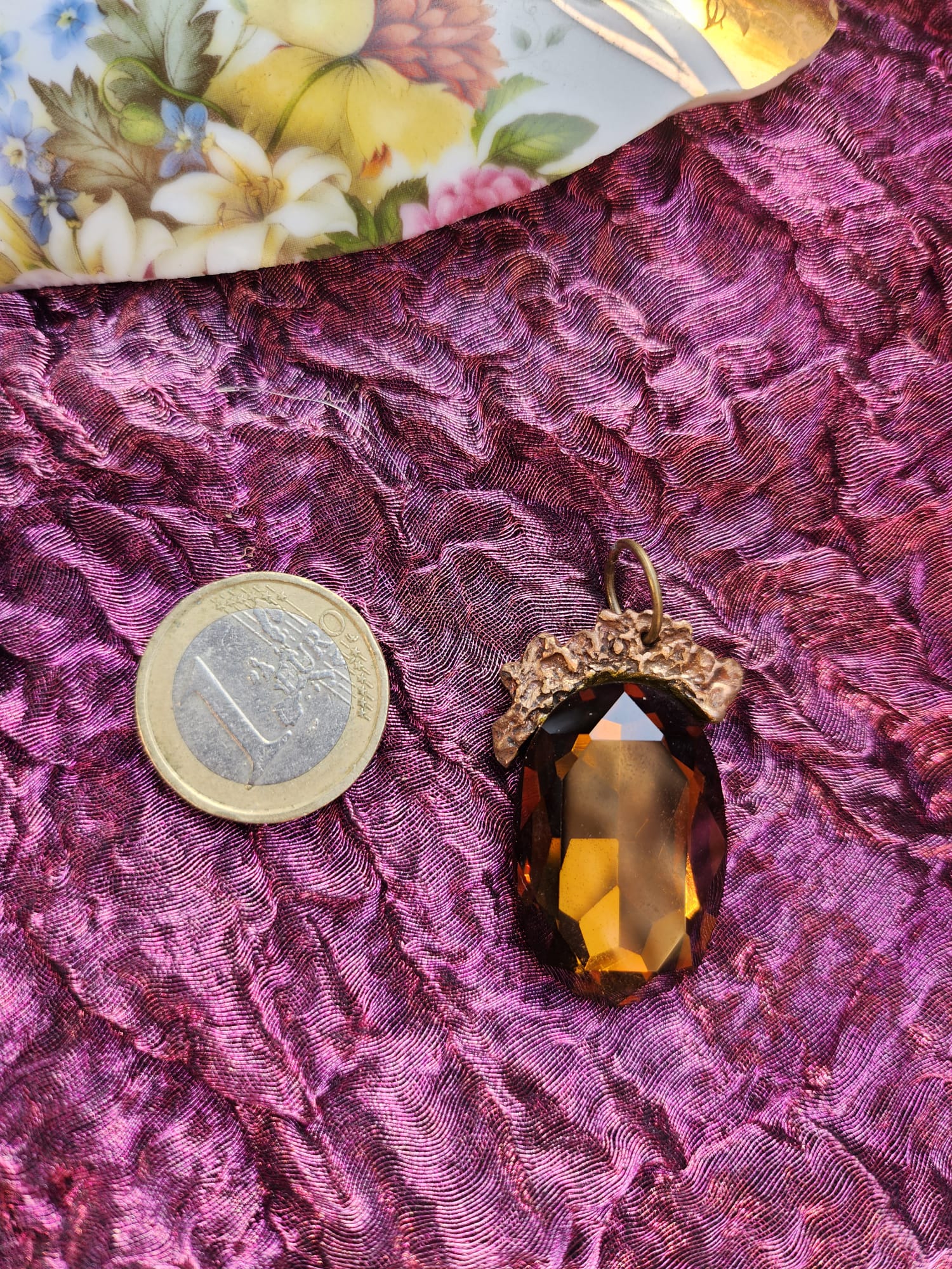 Earthcore Bronze Pendant – Deep Brown Oval Crystal – Vintage Enchanted Jewelry - Handmade Oval Pendant – Colorful Fairycore Charm