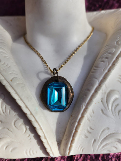Blue Emerald-Cut Crystal Pendant – Handmade Bronze Vintage Necklace for Elegant & Boho Style