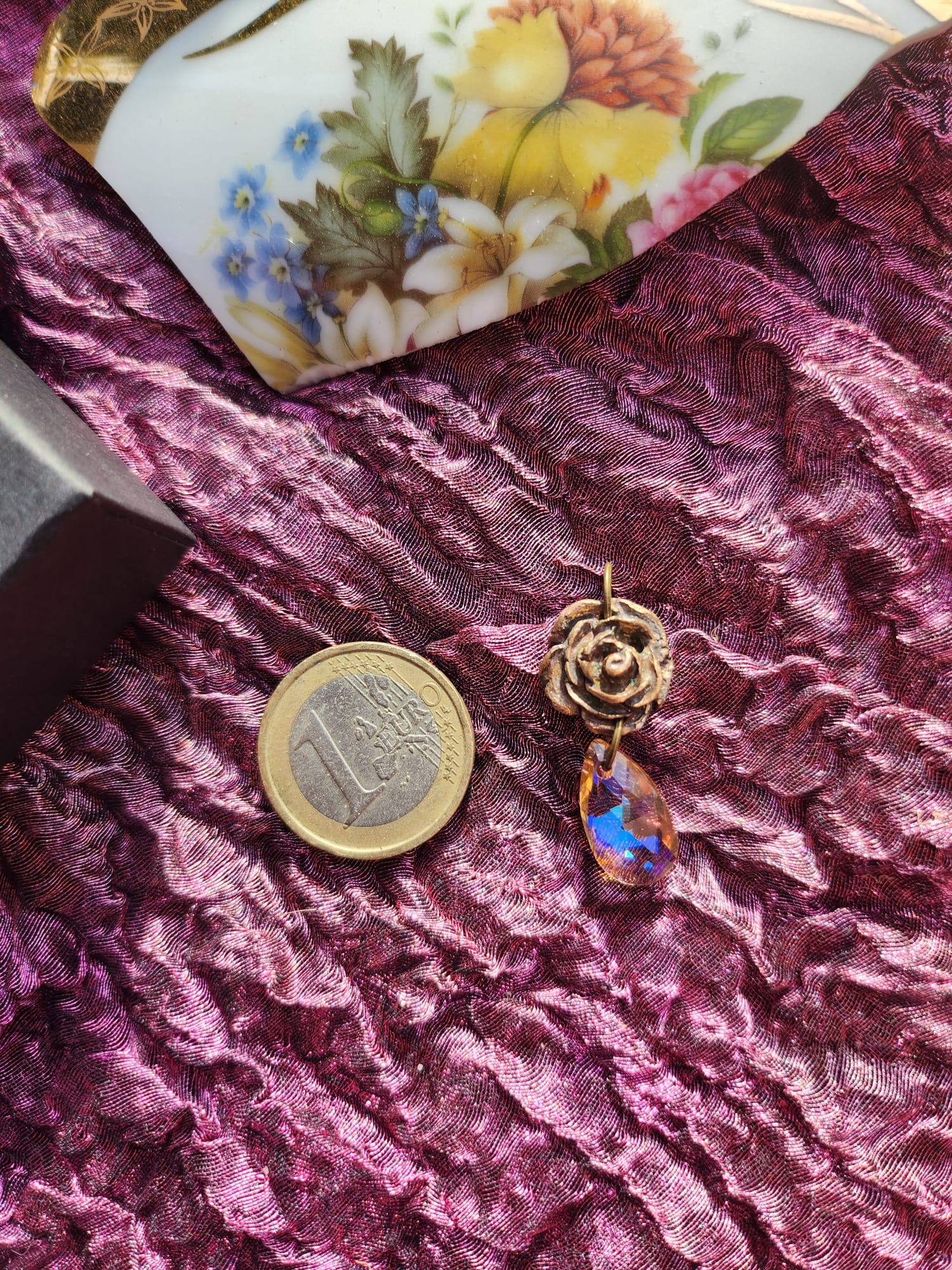 Handmade Bronze Rose Necklace with Salmon Peach Crystal – Romantic Boho Vintage Pendant